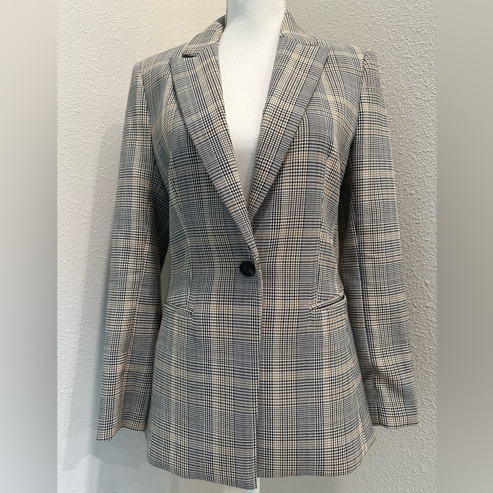 Classic Plaid Women's Blazer